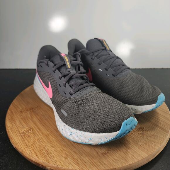 Women's Nike Revolution 5 Low Sz 9 010240 Gray Pink Mesh Running Sneakers Shoes - Picture 2 of 8
